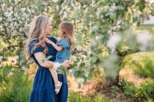 apple-blossom-mini-photo-session-nh-10-ebf0ebe0-1500