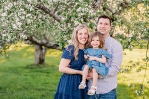 apple-blossom-mini-photo-session-nh-2-ae36f564-1500